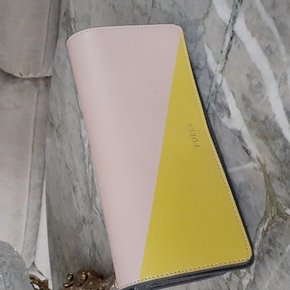 Furla purse